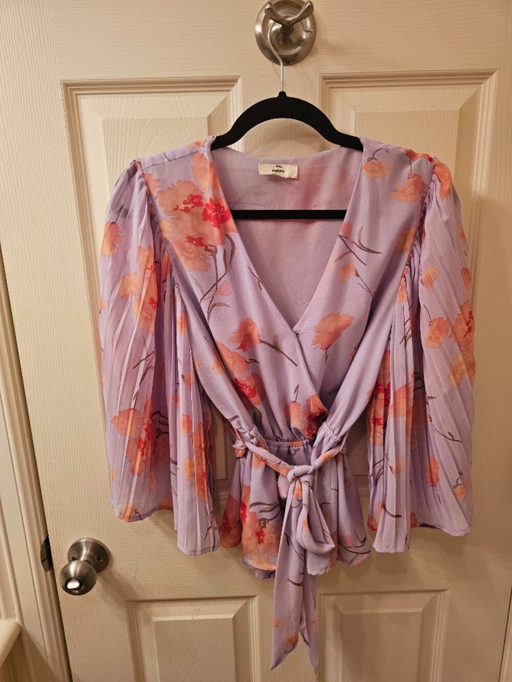 Entro Medium Lilac Floral Blouse w / Elastic Waist and Tie